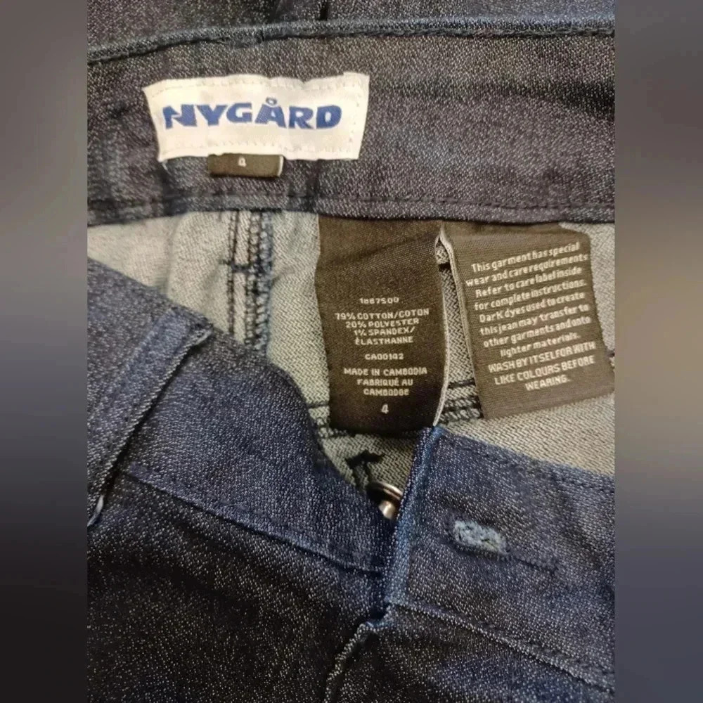 Nygard  NWT Dark Wash Denim Crop Skinny Jeans Size 4 - Picture 6 of 6